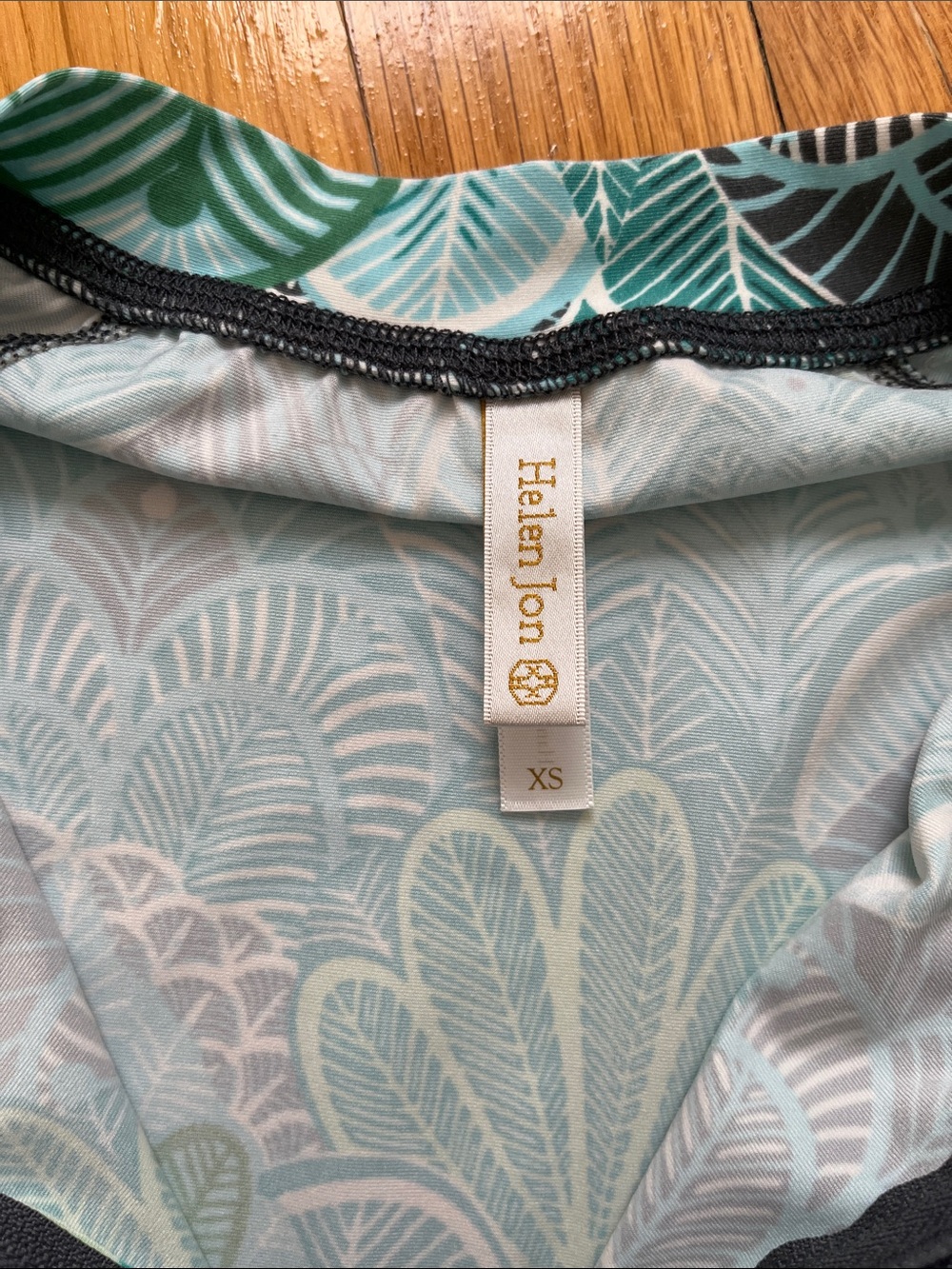 Helen Jon Rash Guard Full Zip Front Swim Beach Break Surf Shirt UPF Size XS - Picture 4 of 10